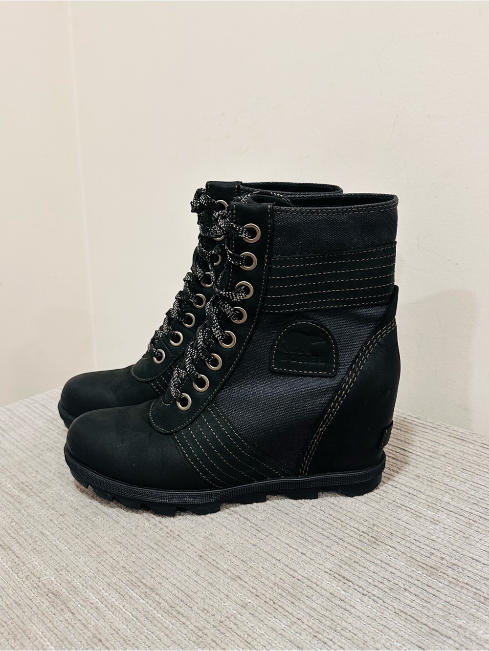 Sorel Lexie Wedge Boots Leather Canvas Waterproof Lace Up Booties Women's 8